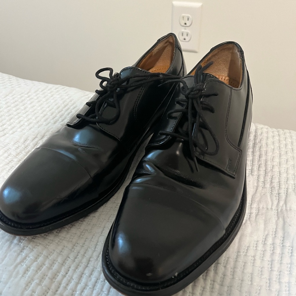 Men’s dress shoes